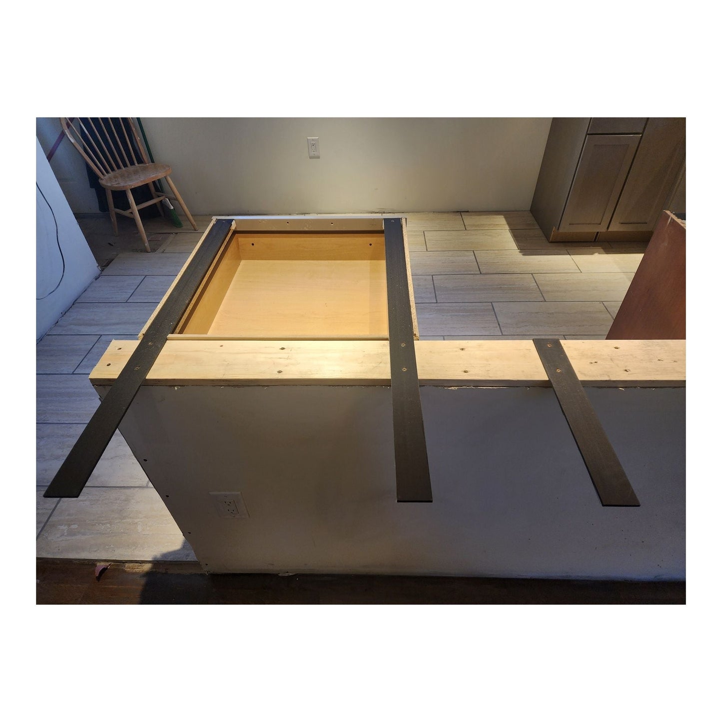 Double Sided Island Support
